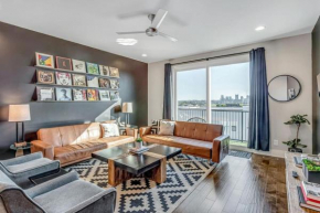 Big NEW and Modern with Skyline View Mural and Ping Pong